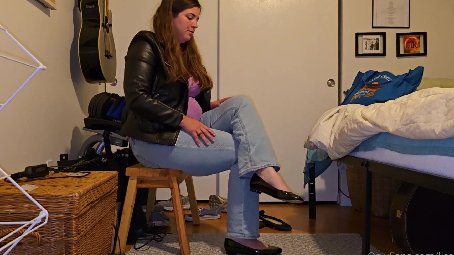 Lisa Asmr & Bella S Closet - Early Youtube Only Access - OnlyFans Exclusive!