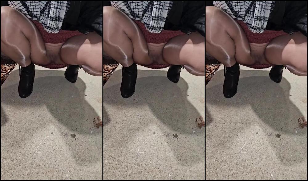 Onlyfans Video: Watch Dawndesire's hottest snowman in action - Roasting Marshmallows