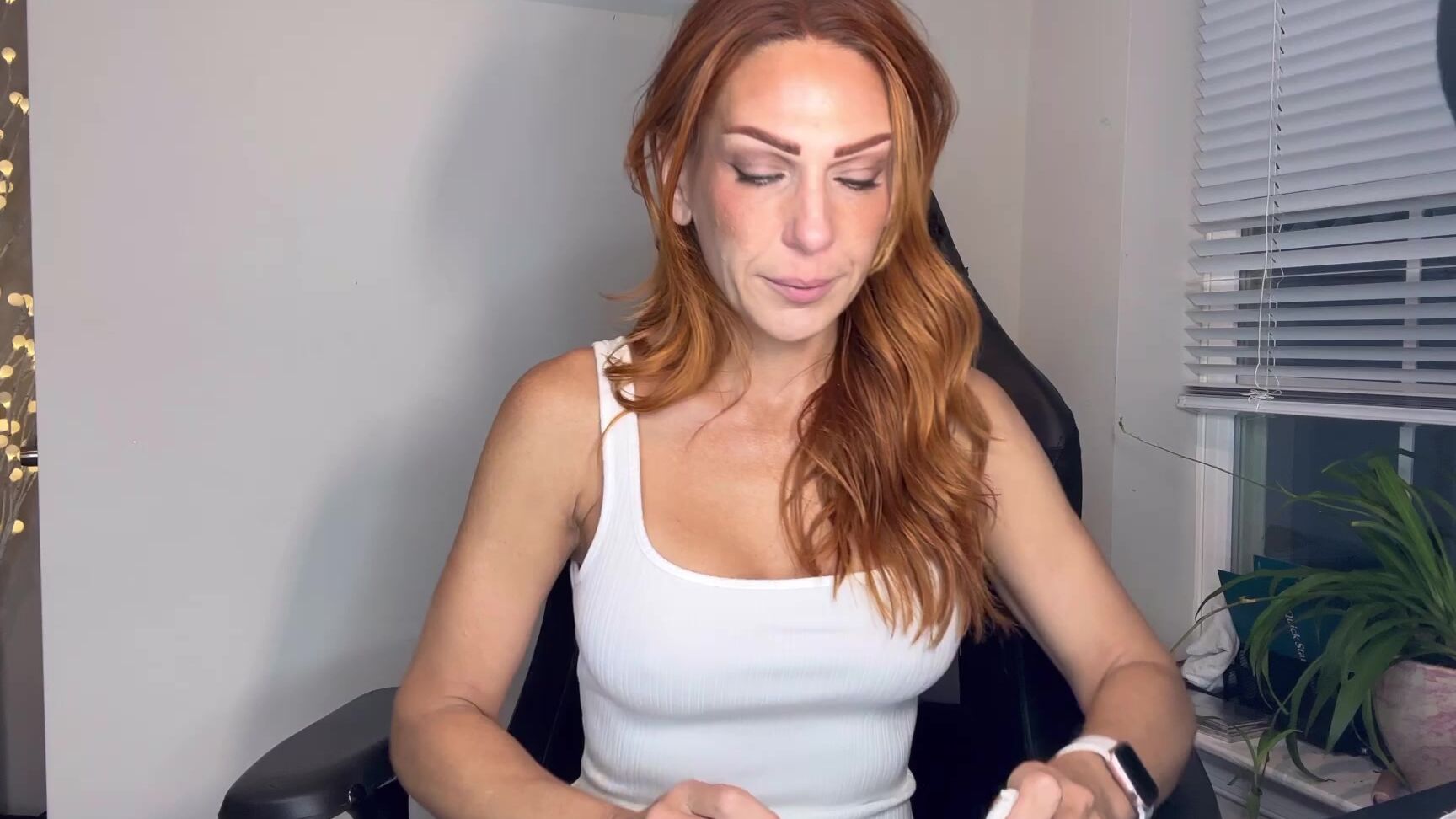 Milf TrophyWifeNat sneezes while teaching how to sneeze