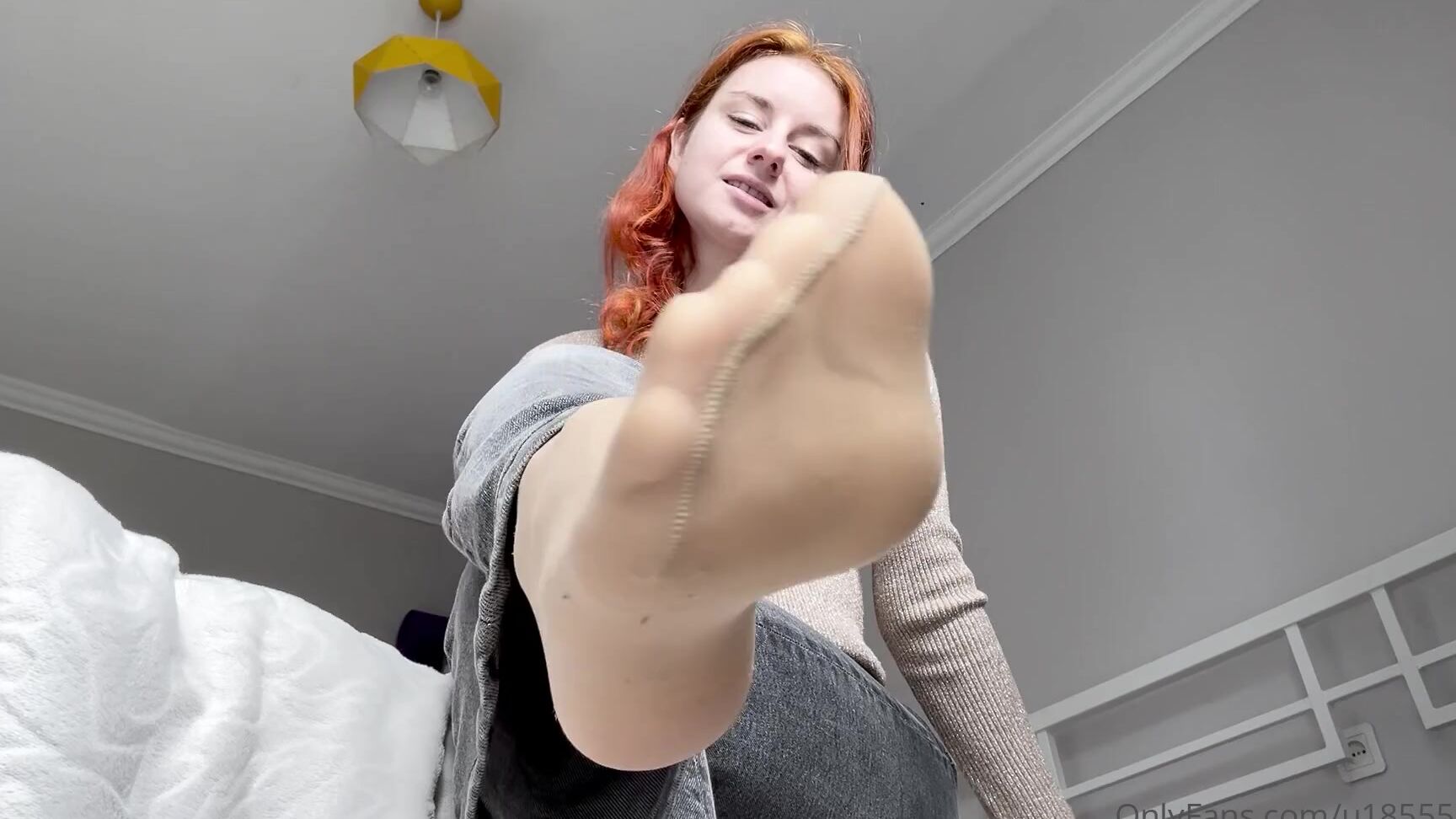 Watch kathrynne Feetgoddess worship and beg for your permisson to cum