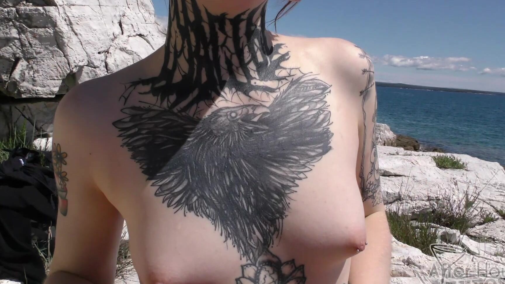 Afterhoursexposed 20200212 Risky Lesbian Pussy Licking And Playing On Croatian Beach