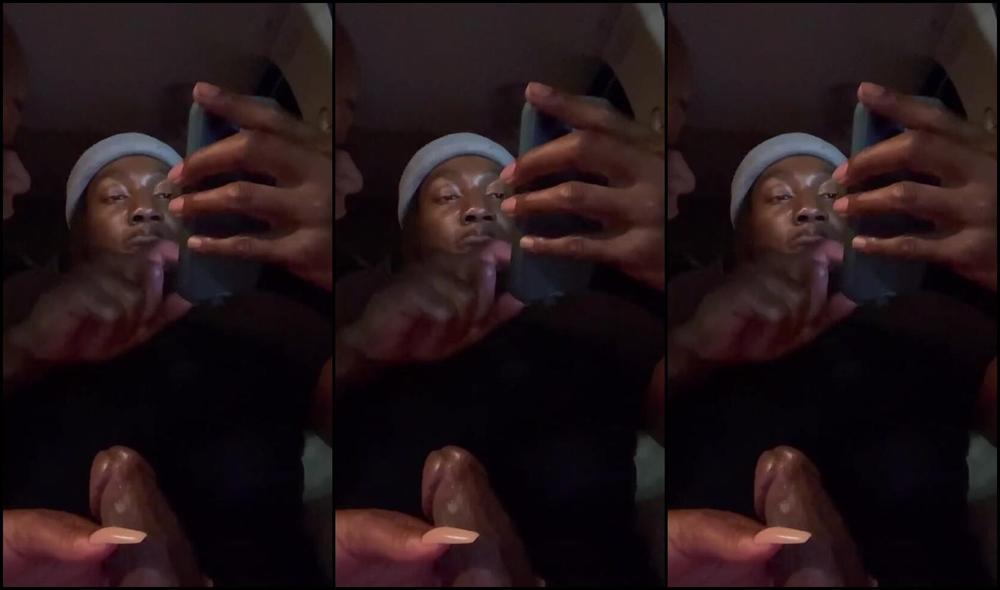 Fungirl606 dominates Lil SneakPeak with her feet and onlyfans full video