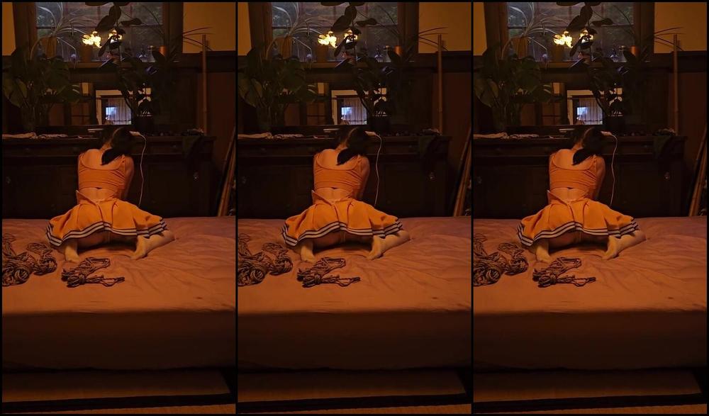 Onlyfans - Mistress & Femdom play with feet, ass and more!