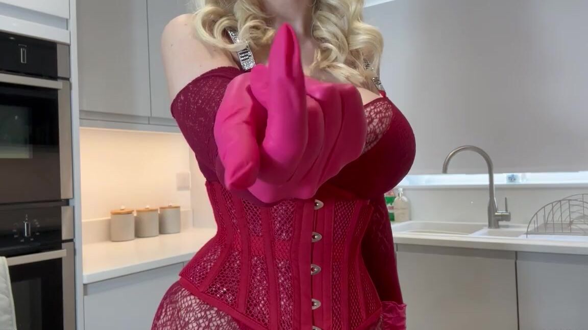 Daisy May's Onlyfans Video: Throbbing cock, tight latex & medical fetish