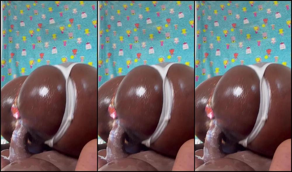 Brownieeezcakes dominates and teases in Pt. 2 of Onlyfans' video - Femdom fetish