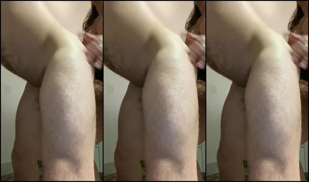 Jadesxplayxhouse gets her feet worshipped while onlyfans watches her dominate