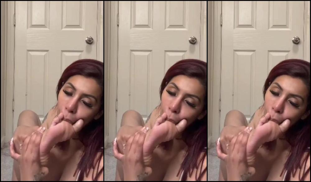 Queen Bella Nicknamed Erotichigharchs 08 16 2025 Onlyfans Video Wake Up Sleepy Head An Help Me