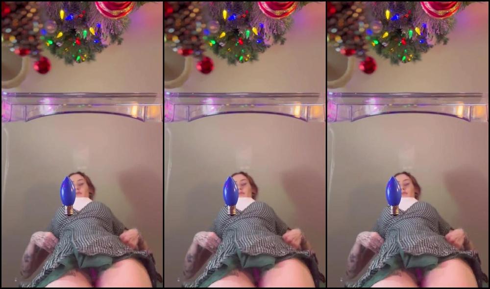 Showbobsjpg Nicknamed Showbobsjpg 12 25 2025 Onlyfans Video Just Dancin Around And Picking Stuff Up With My Butt Whats New