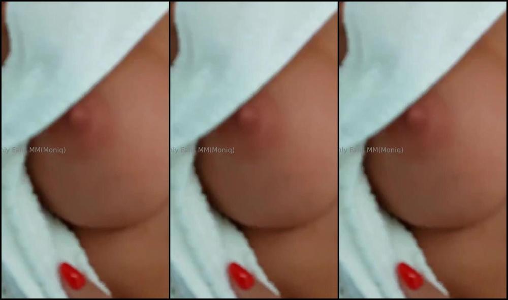 Moniq Nicknamed Moniq25 05 24 2025 Onlyfans Video Just Stepped Out Of The Shower But My Body Is Still Glistening Every Drop Tracing My