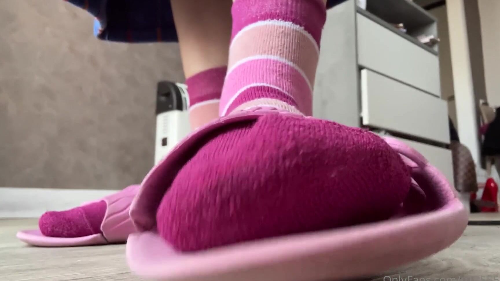 Watch Onlyfans Video Slippers And Socks: Kinky Goddess Kathrynne Feetgoddess 02 01 2026