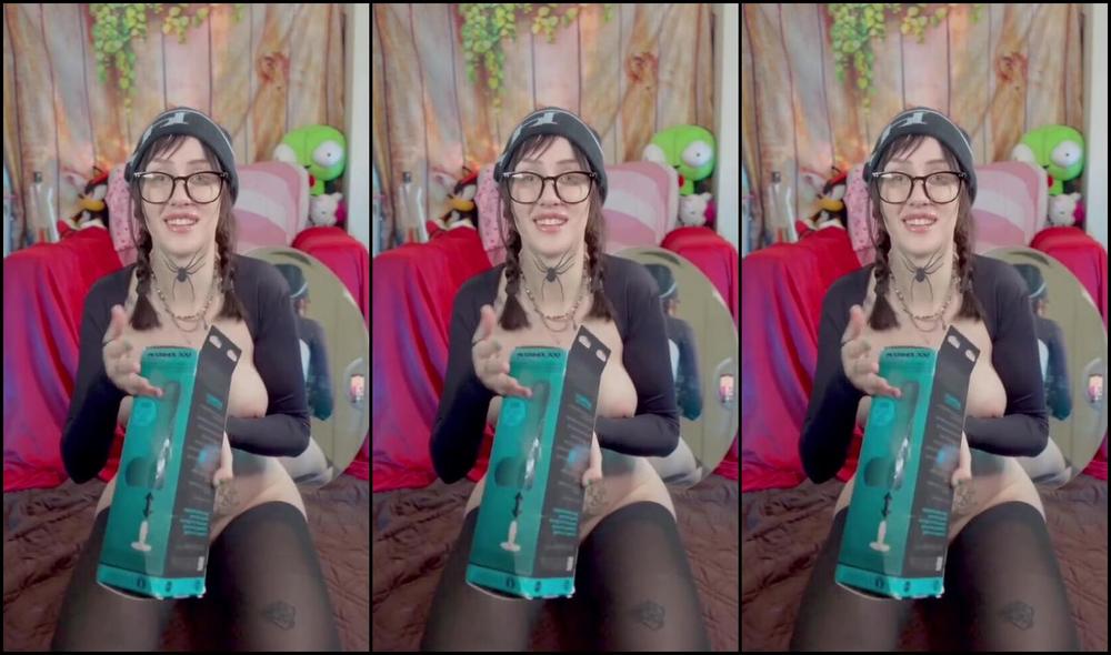 Showbobsjpg Nicknamed Showbobsjpg 01 24 2025 Onlyfans Video New Girthy Toy Try Out W Squirting Bj I Needed A New Dildo But My Eyes