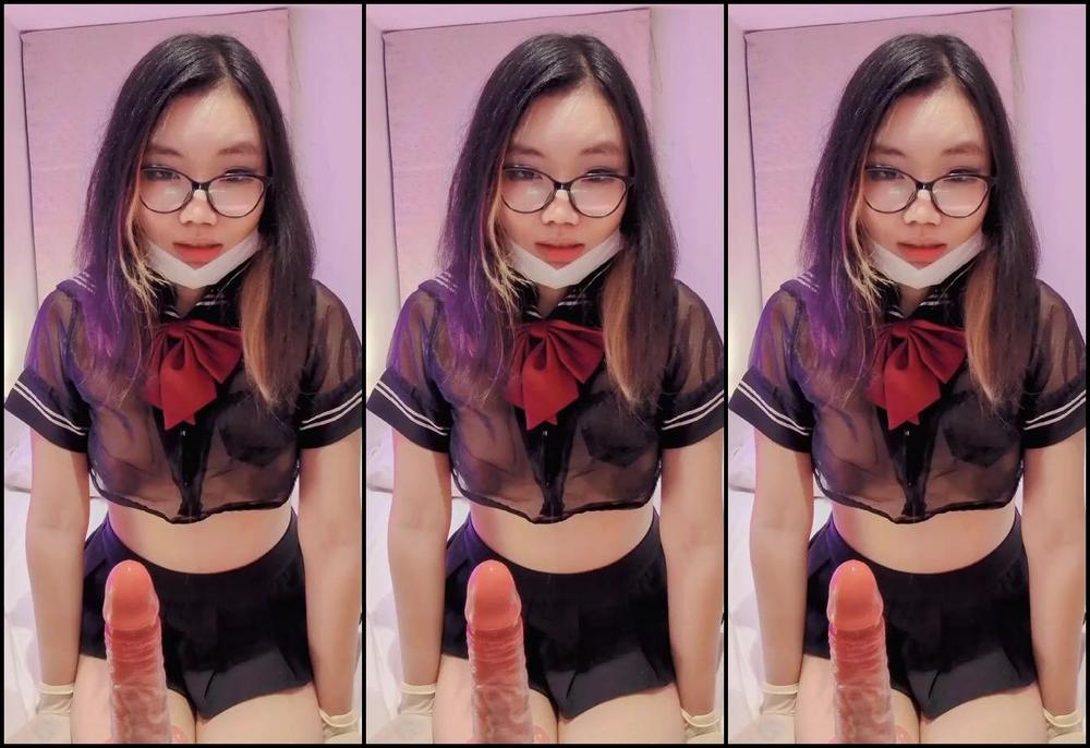 Princess Mewniko Nicknamed Princessmewniko 12 16 2025 Onlyfans Video Language Vietnamese A Custom Video For A Pervy Medical Gloves Lover Boy
