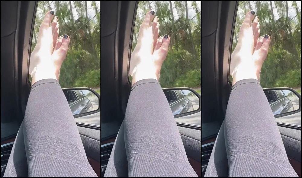 Peppermint Giantess Nicknamed Peppermintgiantess 08 15 2025 Onlyfans Video The Best Feeling After Shipping The Stinkiest Socks