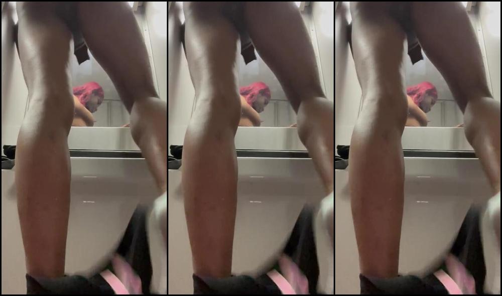 Brownieeezcakes dominates and fucks her sub with pleasure