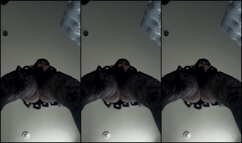 Emma May Byte Nicknamed Emmamaybyte 07 02 2025 Onlyfans Video Getting Ready For The Day