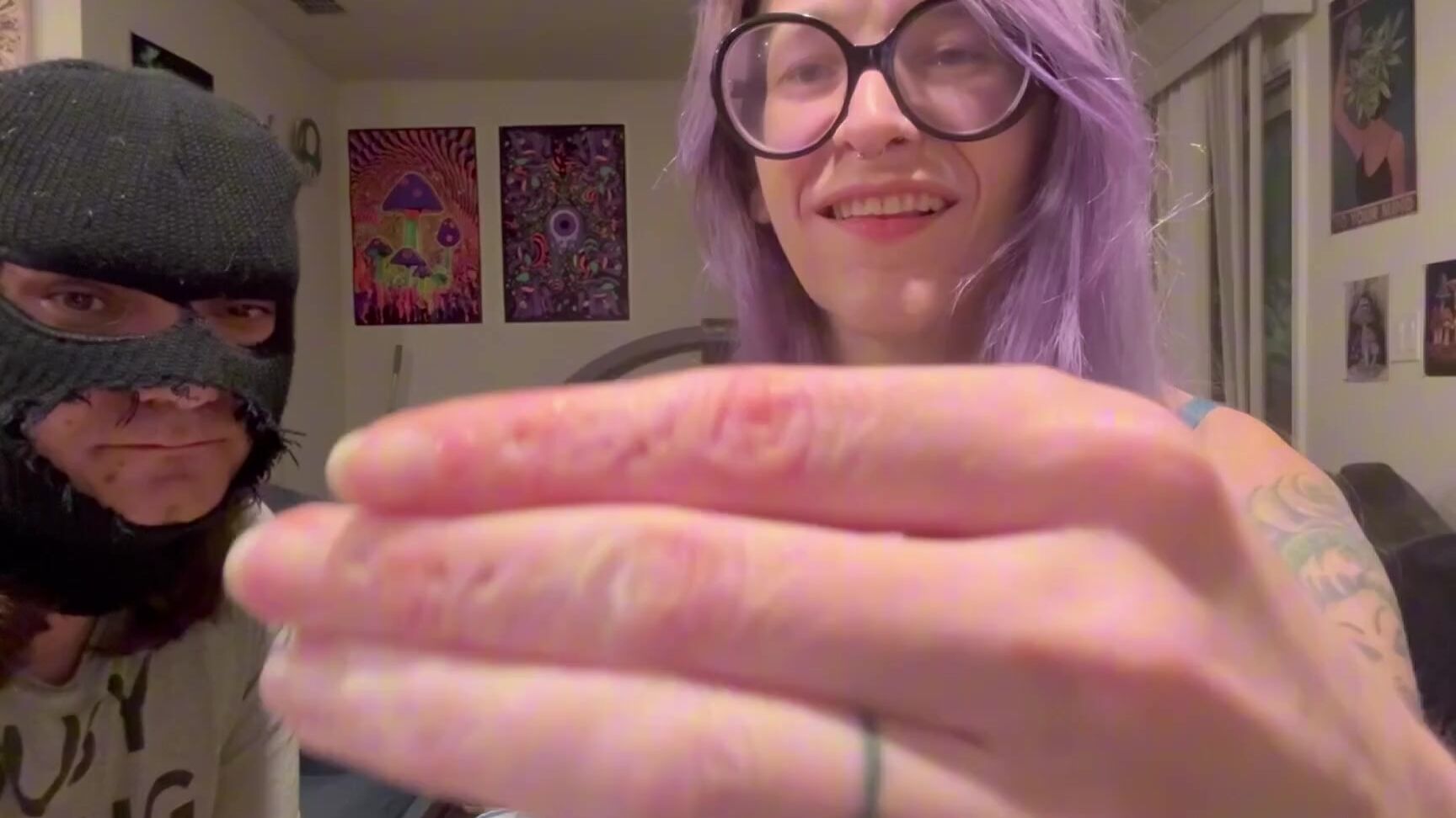 Peppermint Giantess Nicknamed Peppermintgiantess 10 18 2025 Onlyfans Video This Was Requested A Few Times Some Finger Amp Hand Biting For You