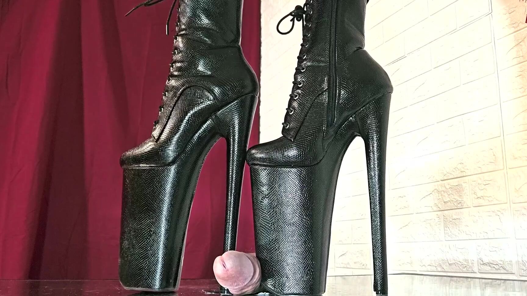 Mistress Elle Nicknamed Mistresselle023 03 19 2025 Onlyfans Video They Are Very Tall And I Could Hurt You Thev