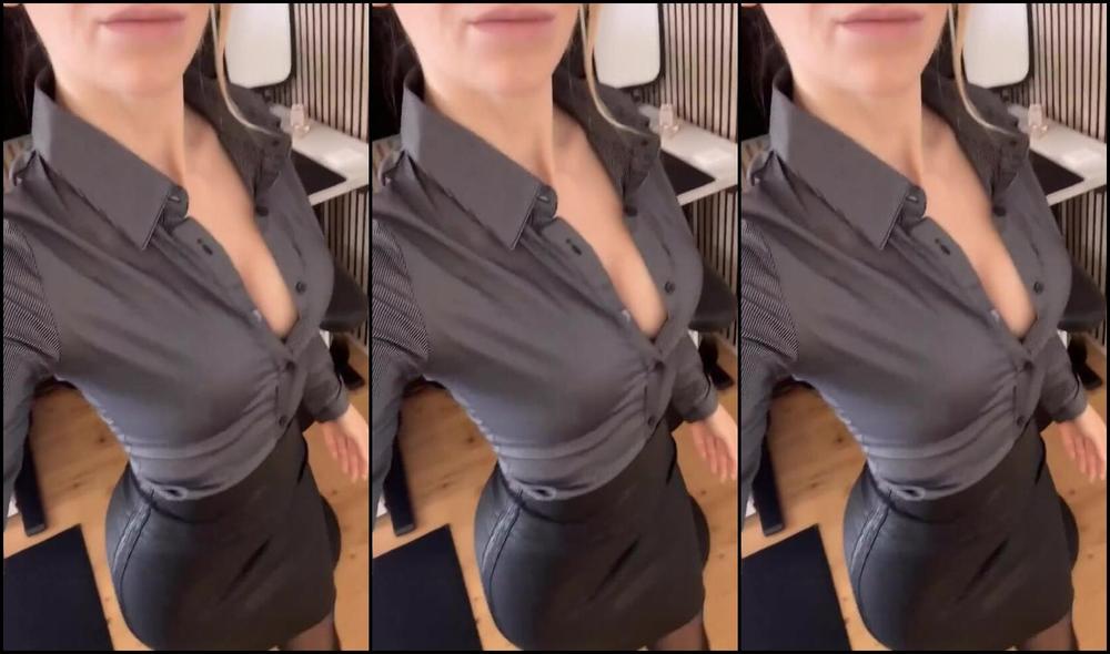 Herrin Lady Anja Nicknamed Ladyanja 03 10 2025 Onlyfans Video Officelook Beende Den Satz Wenn Ladyanja Deine Chefin Wre