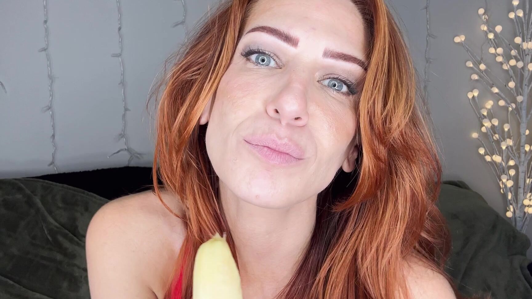 "TrophyWifeNat" blowjob, cockworship, dildosucking, mouthfetish, tonguefetish Watching Tv with me tongue and mouth fetish Manyvids