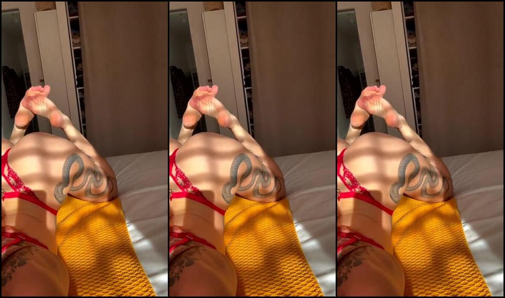 Onlyfans begs for more Sun with femdom mistress & her kinky fetish