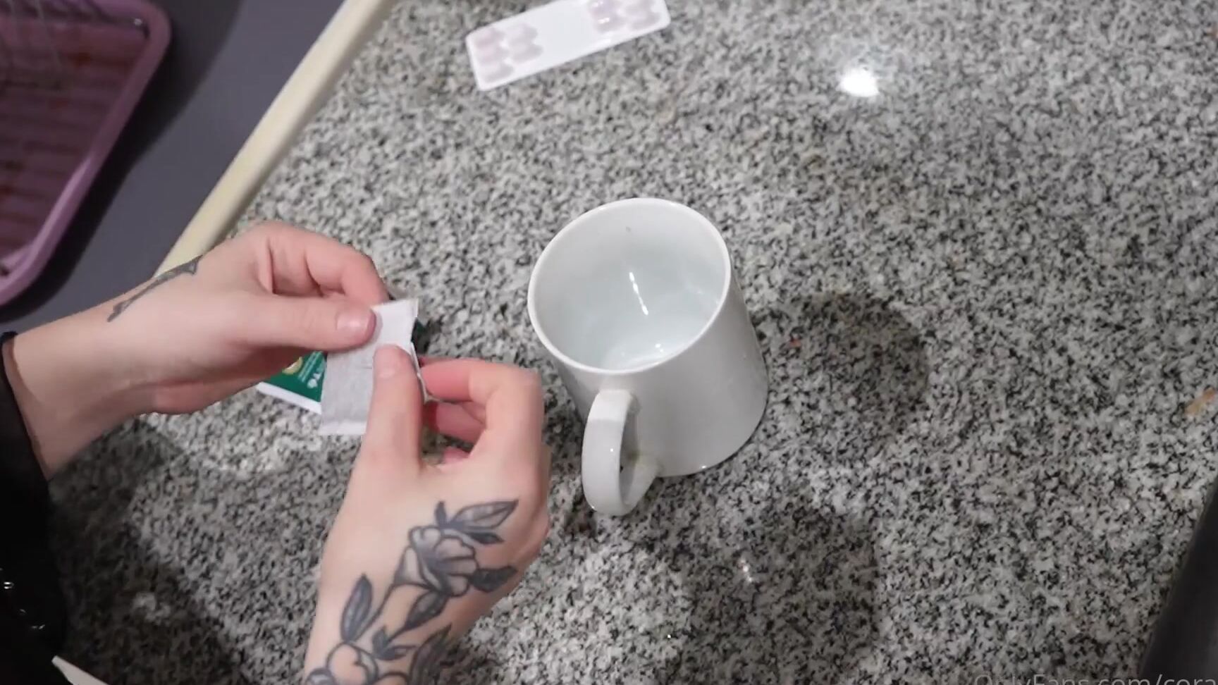 Coral Jade 02: Mami Y Su Mejor and Her Best Friend Deflower Nerdy Boy in a Femdom Fetish