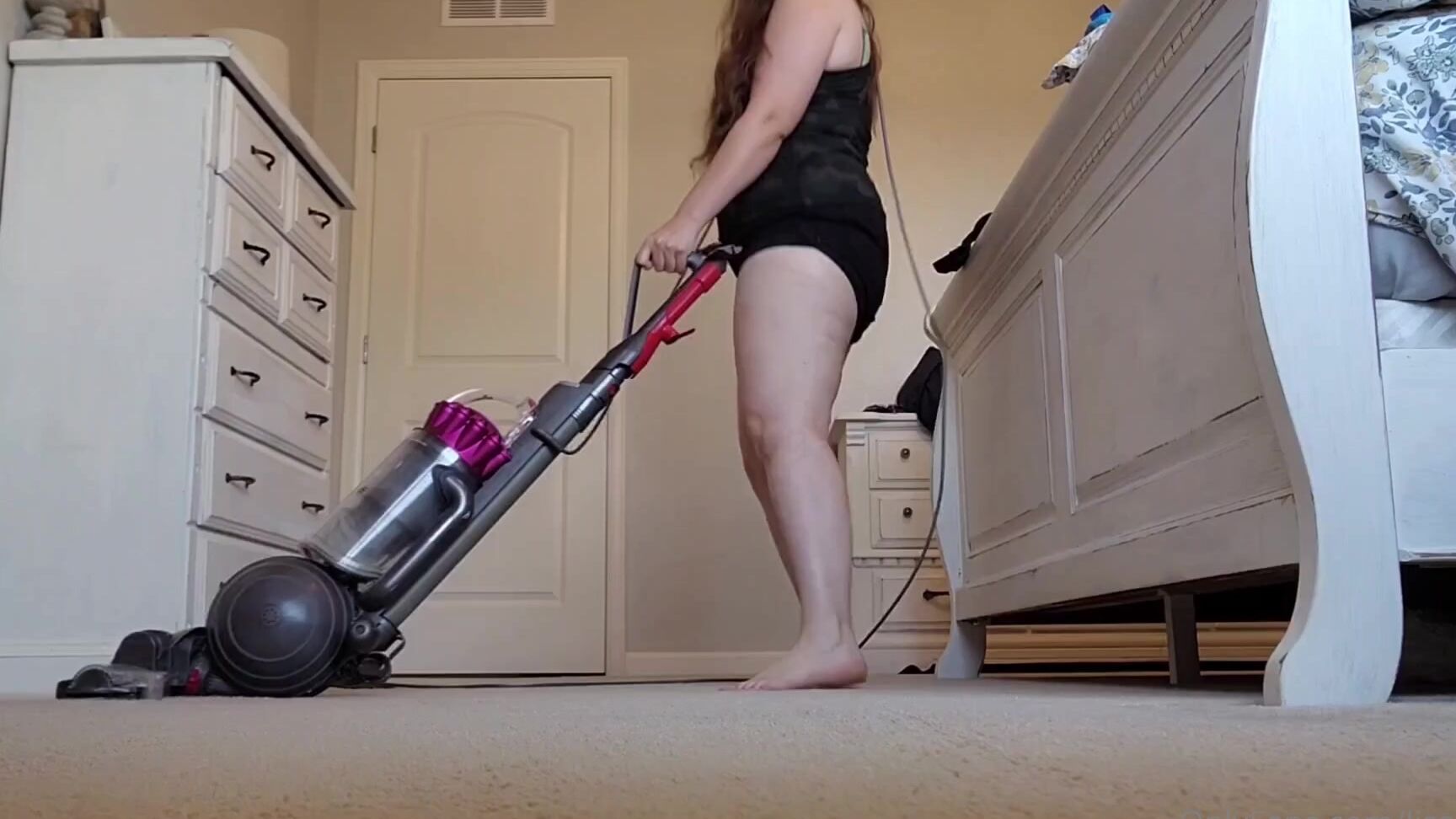 Lisa Asmr gets a private show with Nicknamed Lisaasmr maid & Vacuums your house