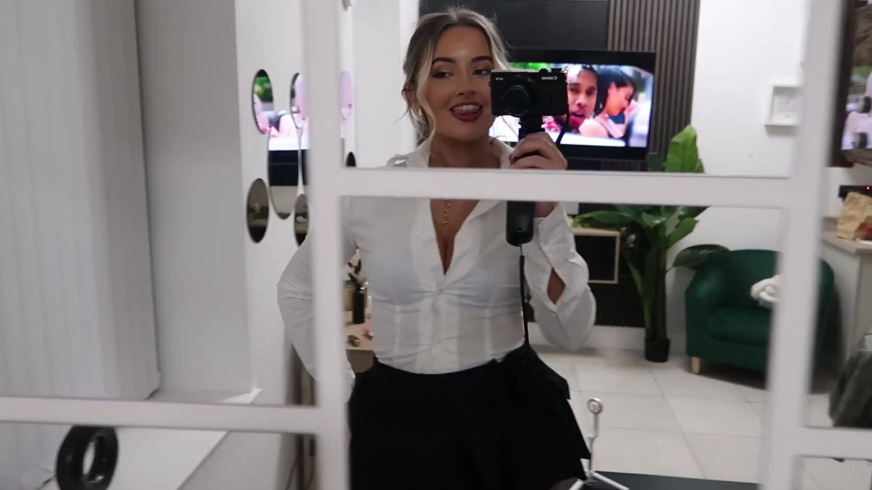 Georgiee Nicknamed Georgieeyxx 03 06 2025 Onlyfans Video Bts From My Latest Content Which Outfit Should I Strip Out Of Nextcomment Below And Ill