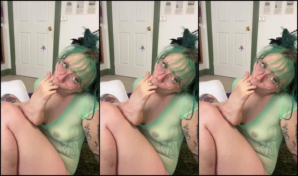 Heidiv Nicknamed Heidiv 05 30 2025 Onlyfans Video Yummy Toes Teasevideo Feet Toes Licking