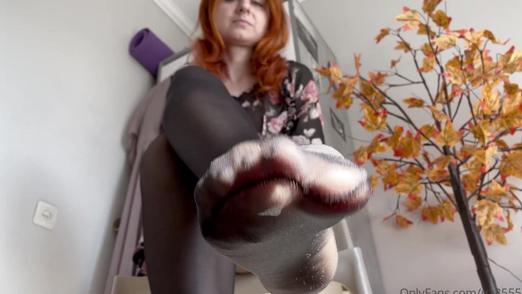 Watch Kathrynne Feetgoddess tease and humiliate onlyfans with her pantyhose-clad feet in 2025 Onlyfans Video