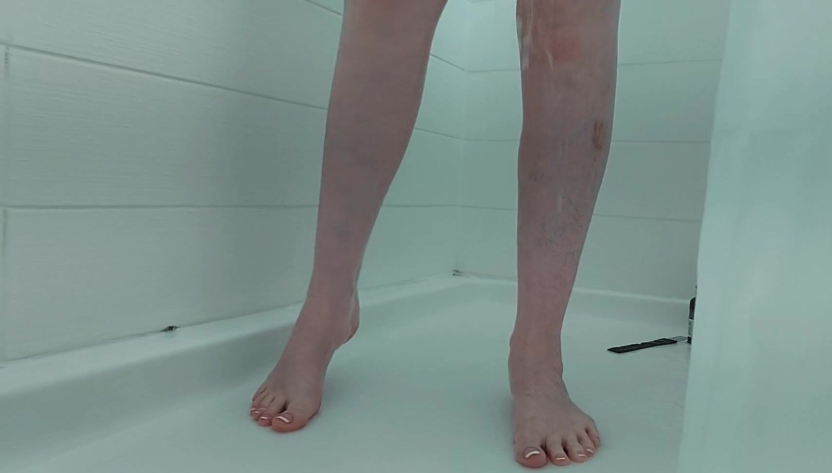 "Lizzymaestro" amateur, bathroom, clean, family, pov, roleplay, shower, sisters, taboo, wetandmessy Spying on Your Sister Manyvids