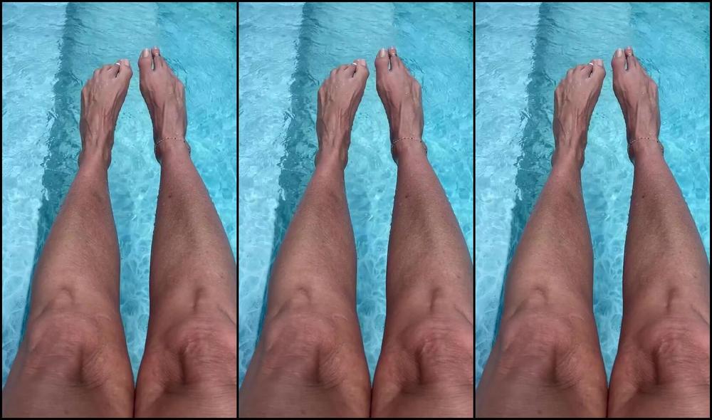 Onlyfans - Nicknamed Funkfyfeetgurl5150 - shows off her toes in a wild, only-girls-allowed way