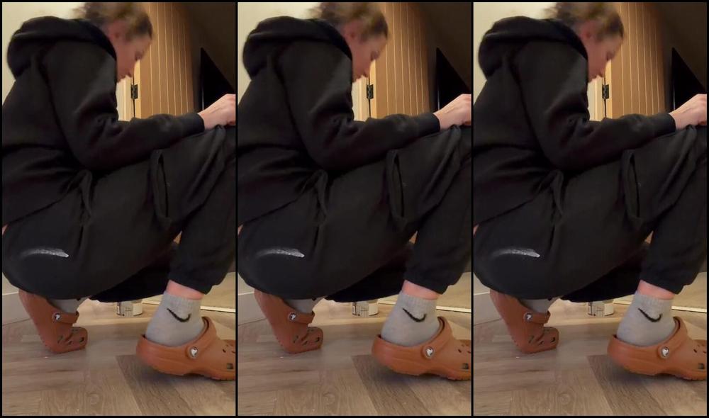 Thegassygirl Nicknamed Thegassygirl 10 21 2025 Onlyfans Video Are You Spying On Me