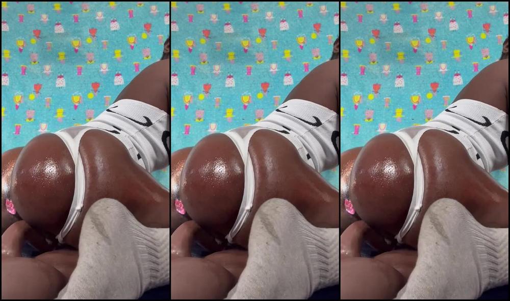 Brownieeezcakes dominates and teases in onlyfans video