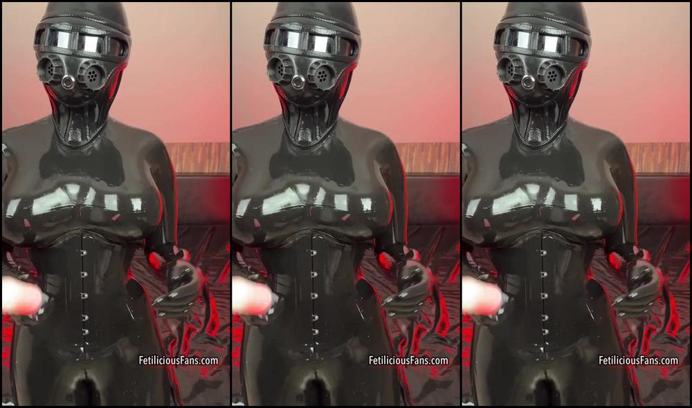 Miss Fetilicious gets wet and wild in Nicknamed Mfetilicious' Onlyfans video