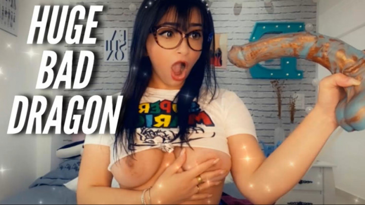 Poster for Emanuelly Raquel - Nerd Girl Fucking With Bad Dragon - May 27, 2020 - Manyvids Girl - Nerdy Girls, Eye Glasses (Эмануэли Ракель Очки Для Зрения)