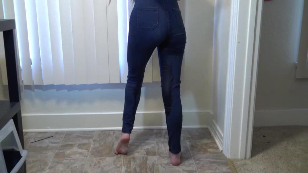 Poster for Manyvids Model - X Littleraven X 4K Jeans Wetting - X_Littleraven_X - Amateur, Feet, Jeans Fetish (Любительский)