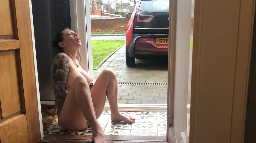 Poster for Loud Naked Porch Open Door Orgasm - Suzielove212 - Manyvids Star - Embarrassed Naked Female, Public Nudity (Смущенная Голая Женщина)