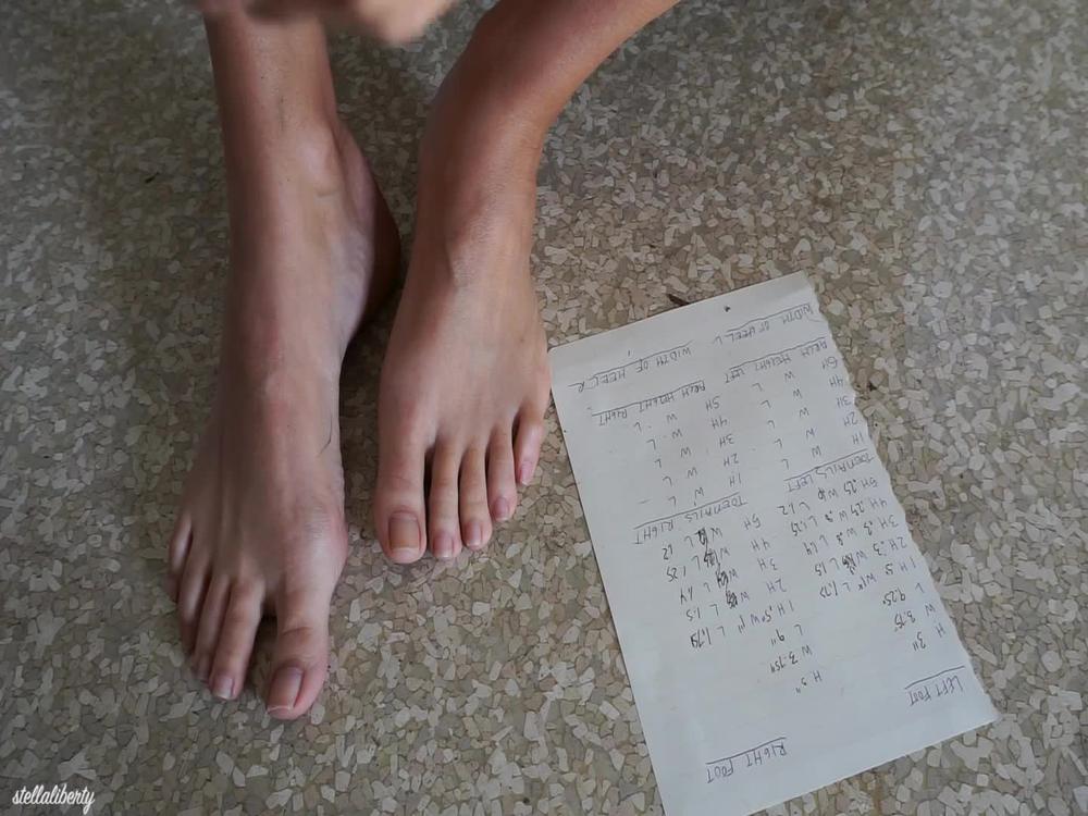 Poster for Manyvids Girl - Stella Liberty Measuring My Feet And Naked Toes - Stella Liberty - Toe Wiggling, Long Toes, Foot Fetish (Звезда Свободы Длинные Пальцы Ног)