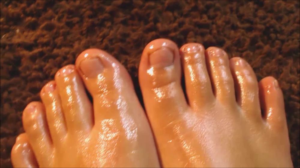 Poster for Manyvids Girl - Sweetpam4You Hd Foot Fetish Oiled Up Footrubs - Sweetpam4You - Barefoot, Foot Play, Feet (Игра Ног)