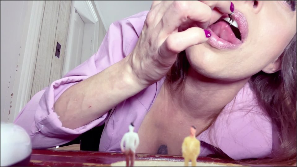 Poster for Manyvids Model - Queenmothersoles Giantess Mom Eats Son Friends Masturbate - Queenmothersoles - Amateur (Любительский)