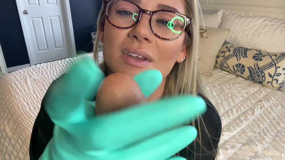 Poster for Dish Glove And Tickling Hj - Lauranvickers - Manyvids Model - Gloves, Handjobs, Tickling (Щекотка)