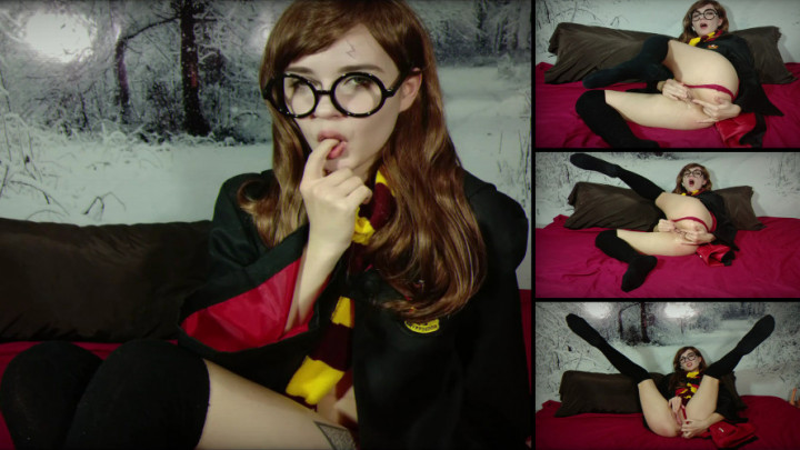 Poster for Harry Potter Cosplay: Ass And Pussy Play - Feb 27, 2020 - Manyvids Star - Lil Cosplay Slut - Garter & Stockings, Butt Plug (Лил Косплей Шлюха Подвязки И Чулки)