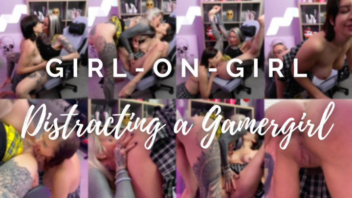 Poster for Tindrafrost - Manyvids Star - Distracting A Gamergirl - Girlgirl, Closeups (Девушка)