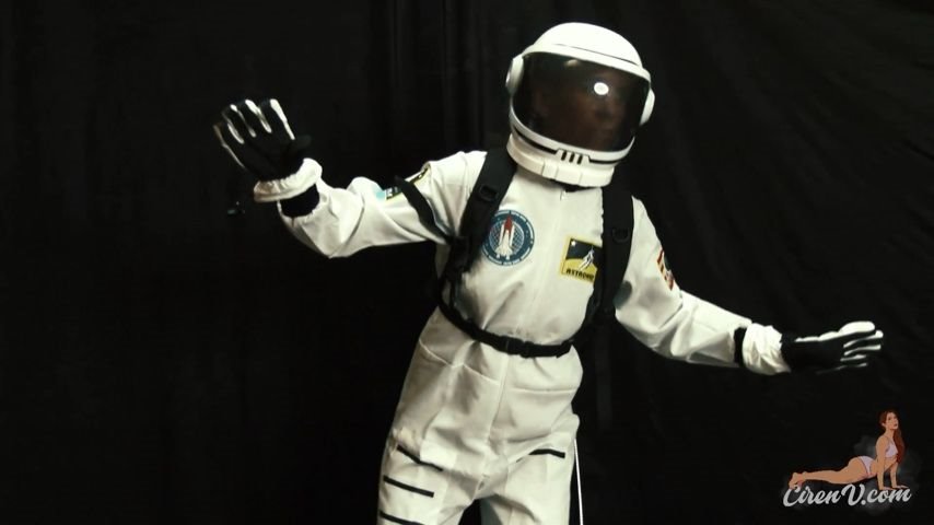 Poster for Manyvids Star - Ciren Verde - Ciren Verde Female Astronaut Space Emergency - Sfw, Special Effects, Fantasy (Сирен Верде)