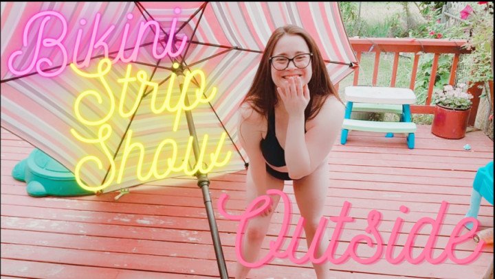 Poster for Caityfoxx - Manyvids Girl - Caityfoxx Bikini Strip Show Outside - Milf, Outdoors (На Открытом Воздухе)