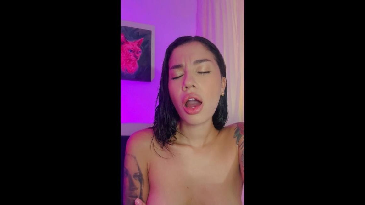 Poster for Manyvids Model - Jessica Alvarez - Facial Expression - Latina, Face Fetish (Джессика Альварес Фетиш Лица)