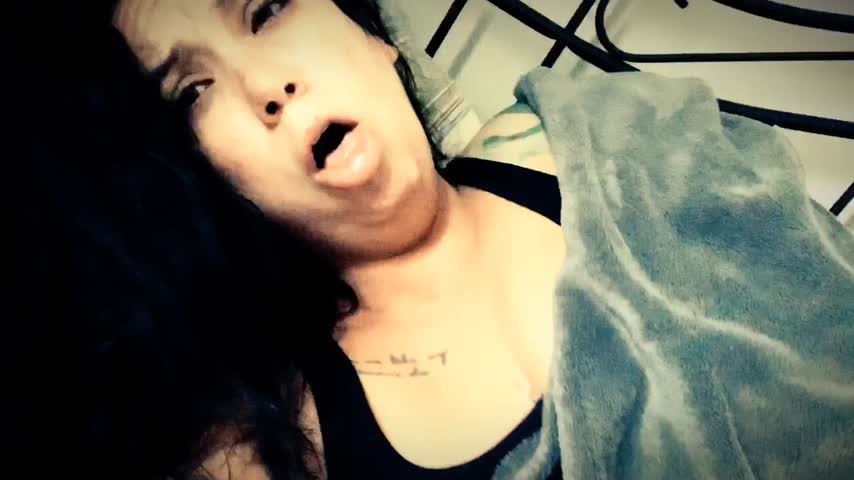 Poster for Manyvids Girl - Drea_Xoxo - Morning Cough 8 - Tattoos, Milf, Coughing Fetish (Фетиш Кашля)