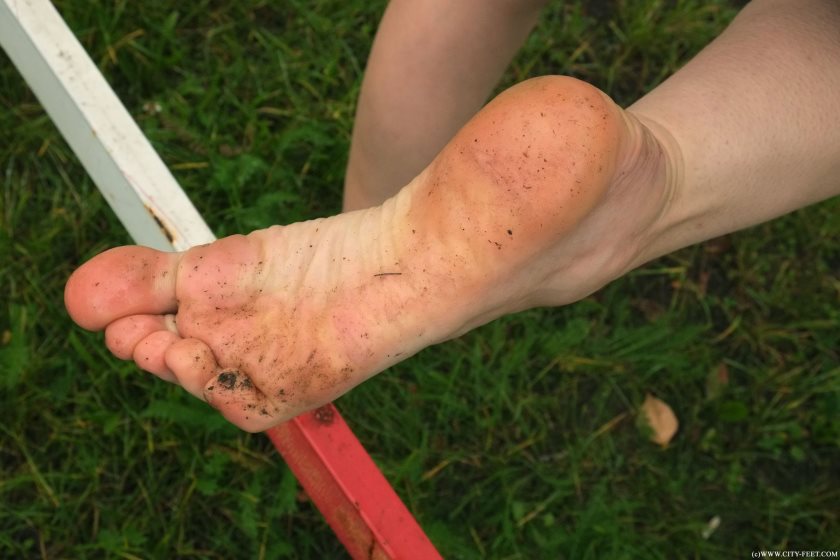 Poster for Anna - A Cold Rainy Day. Part 3. - City Feet - Barefoot In City, Barefoot Under Rain, Closeups (Городские Ноги Босиком По Городу)