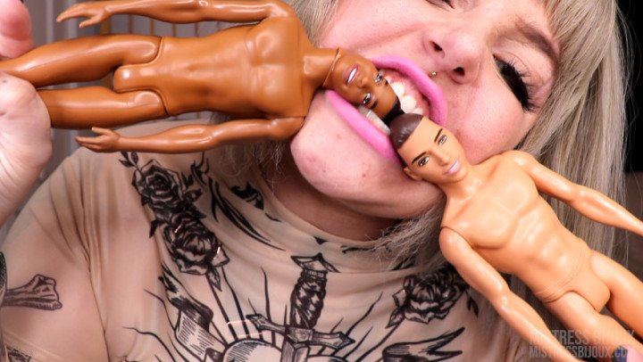 Poster for Manyvids Model - Mistressbijoux Tiny Man Decapitation - Mistressbijoux - Tongue Fetish, Teeth (Фетиш Языка)