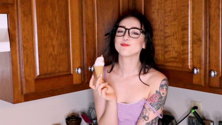 Poster for Phatassedangel69 - Manyvids Model - Strawberry Ice Cream Asmr - August 20, 2021 - Asmr, Mukbang, Sfw (Асрм)